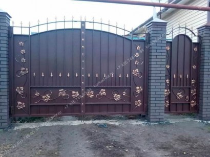 Кованые ворота Арт.ВХК-61 купить в Москве